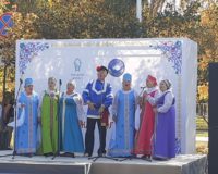 (KAZ) ЕЛОРДА ТҰРҒЫНДАРЫ МЕН ҚОНАҚТАРЫНА АРНАЛҒАН «ЭТНИКАЛЫҚ ПОЛИФОНИЯ»