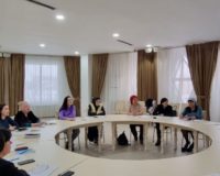 (RUS) В столичном доме дружбы прошел очередной урок казахского языка клуба «Мәмiле»