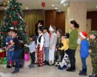 (KAZ) Қалалық Достық үйінде Жаңа жылдық шырша мерекесі өтті