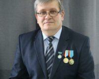 (KAZ) «Тұран Астан» университетінің оқытушысы, филология ғылымдарының кандидаты, Қазақстан халқы Ассамблеясының XXXII сессиясындағы елордалық делегация құрамының мүшесі Владимир Шнайдер ауқымды іс -шараның бүгінгі жұмысына өз бағасын берді.