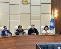 (RUS) Татаро-башкирский культурный центр «Таң» АНК г.Астаны в преддверии Нового года провел итоговое заседание и праздничную елку для учеников татаро-башкирской школы и активистов объединения.