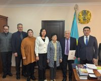 (KAZ) Бүгін елордалық қырғыз этномәдени бірлестігінің төрағасы, еліміздің дамуына зор үлес қосқан танымал тұлға Шавкат Исмаилов 70-тің сеңгіріне шығып отыр.