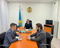 (KAZ) ҚХА Төрағасының орынбасары – Хатшылық меңгерушісі Марат Әзілханов Республикалық этномедиация кеңесінің төрағасы Шерзод Пулатовпен кездесу өткізді.